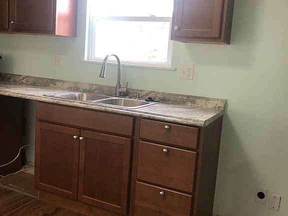 5th image of 1265 Hathersage Pl