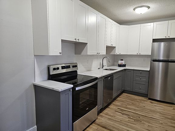 2nd image of 512 4th St SW #101