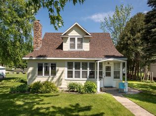 106 E 4th St, Cyrus, MN 56323