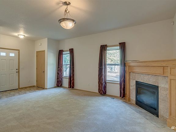 4th image of 7325 NE 55th St