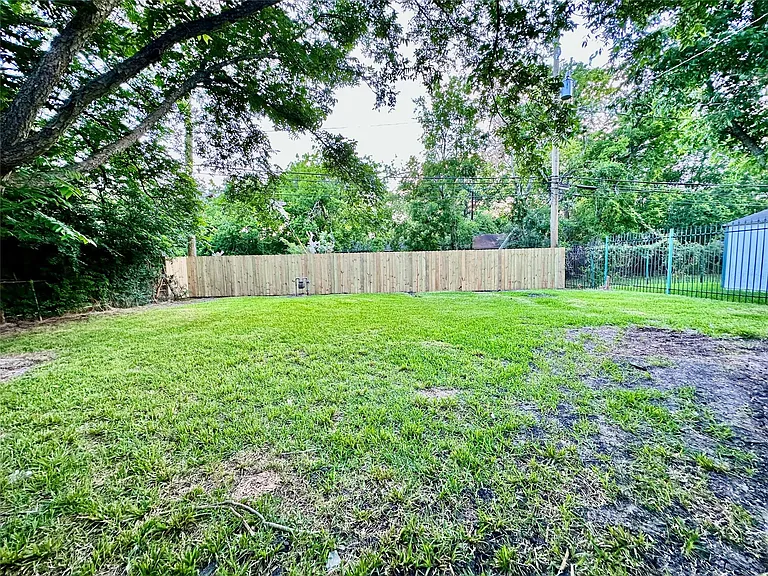 10210 Ashville Dr — Photo 13