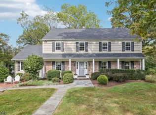 27 Lloyd Rd, Bernardsville, NJ 07924