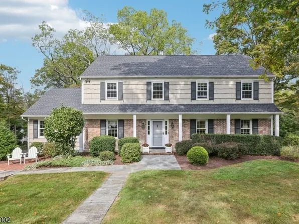 27 Lloyd Rd, Bernardsville Boro, NJ 07924