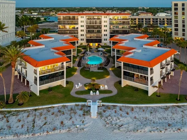 3333 Gulf Shore BLVD N #403, NAPLES, FL 34103