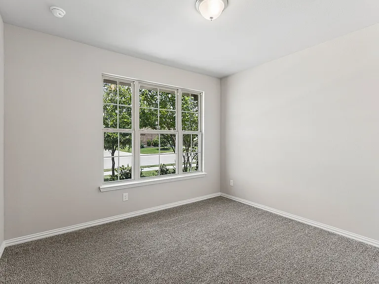 1104 Milfoil Dr — Photo 11