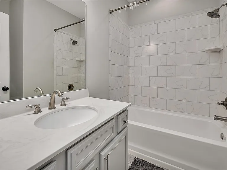 505 Mariners Cir — Photo 19
