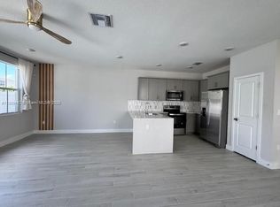 151 SW 171st Ln, Pembroke Pines, FL 33027