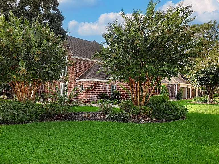 2 Silverstrand Pl — Photo 3