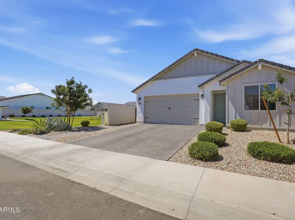 236 E LELAND Road, San Tan Valley, AZ 85140
