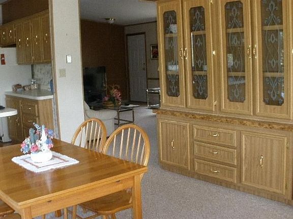 3rd image of 13 Long Lakevue Dr