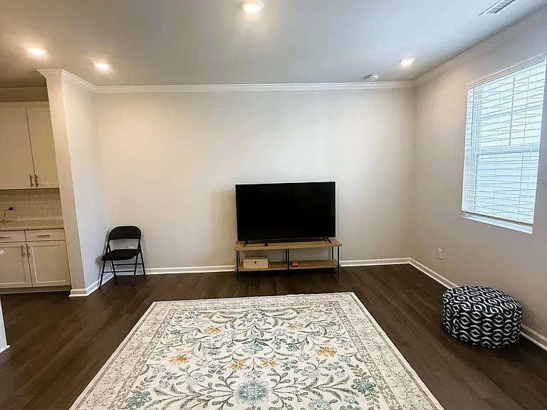1115 Aberleigh Ln — Photo 5