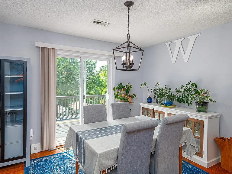 3902 Laird Ln — Photo 9