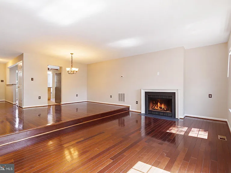 3946 Rosebay Ct — Photo 8