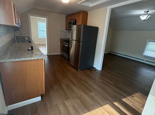 194 Harrison St #1L, Pawtucket, RI 02860