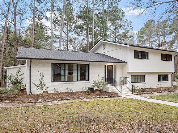 3rd image of 2439 Tilghman Cir