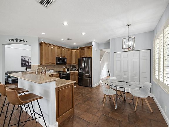 5th image of 5938 Bay Hill Circle