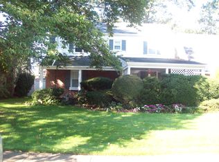 34 Stratford Ct, Bellmore, NY 11710