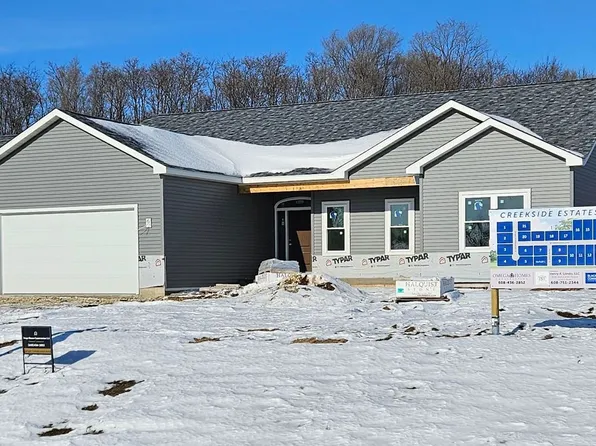 4131 S Chippendale Dr, Beloit, WI 53511