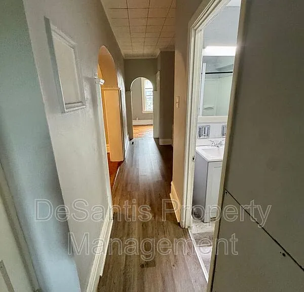1810 Brownsville Rd #2 — Photo 17