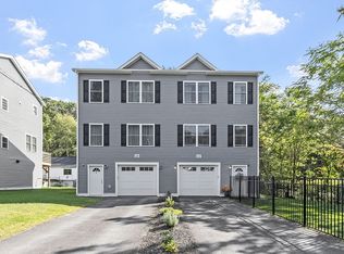 22 Apthorp St, Worcester, MA 01606