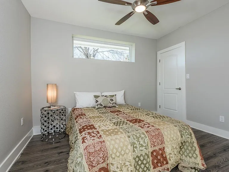2326 Deadwood Dr #B — Photo 12