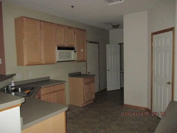 4th image of 349 Frederick Cir