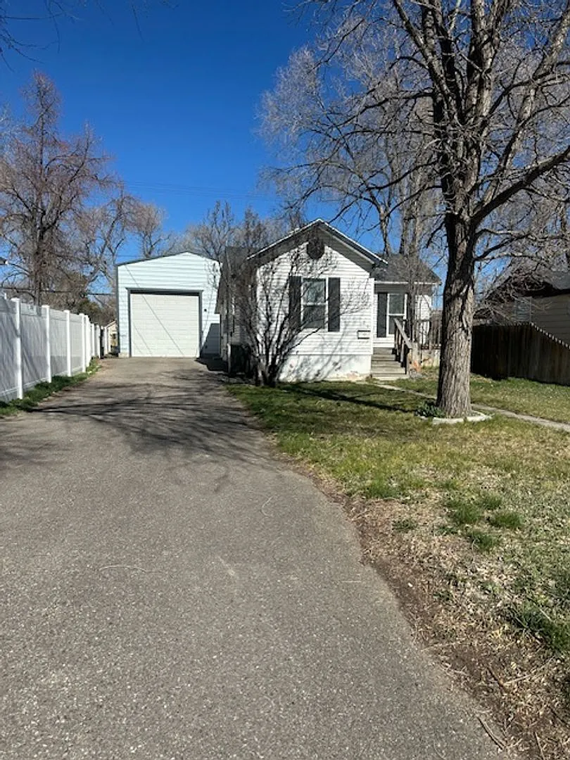 Building Photo - 726 N 11th Ave
