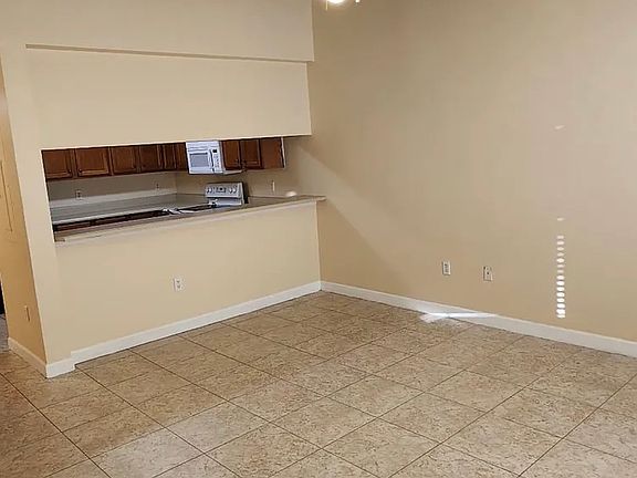 4th image of 4434 Gearhart Rd APT 3202
