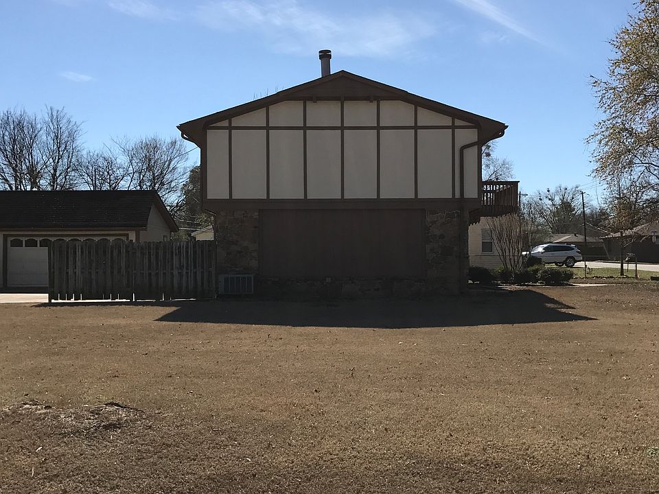 2nd image of 3005 Hendricks Blvd