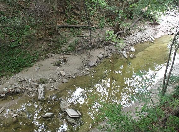 3rd image of 8903 Clubcreek Cir