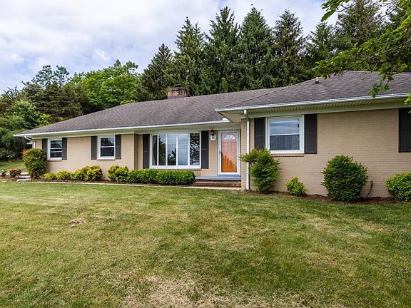 3rd image of 75 Middle River Dr