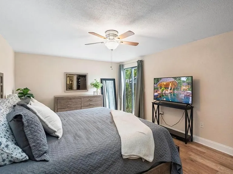 3042 Hanna Ct — Photo 13