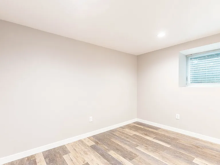506 Southway Dr — Photo 7
