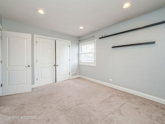4th image of 1181 E Barberry Ln #24D