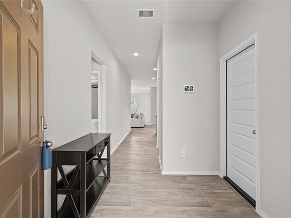 3rd image of 10929 33rd Ave N