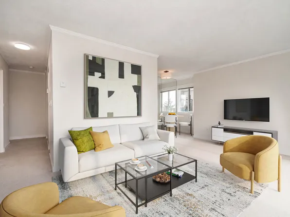 240 Mahon Ave #309, North Vancouver, BC V7M 3H4