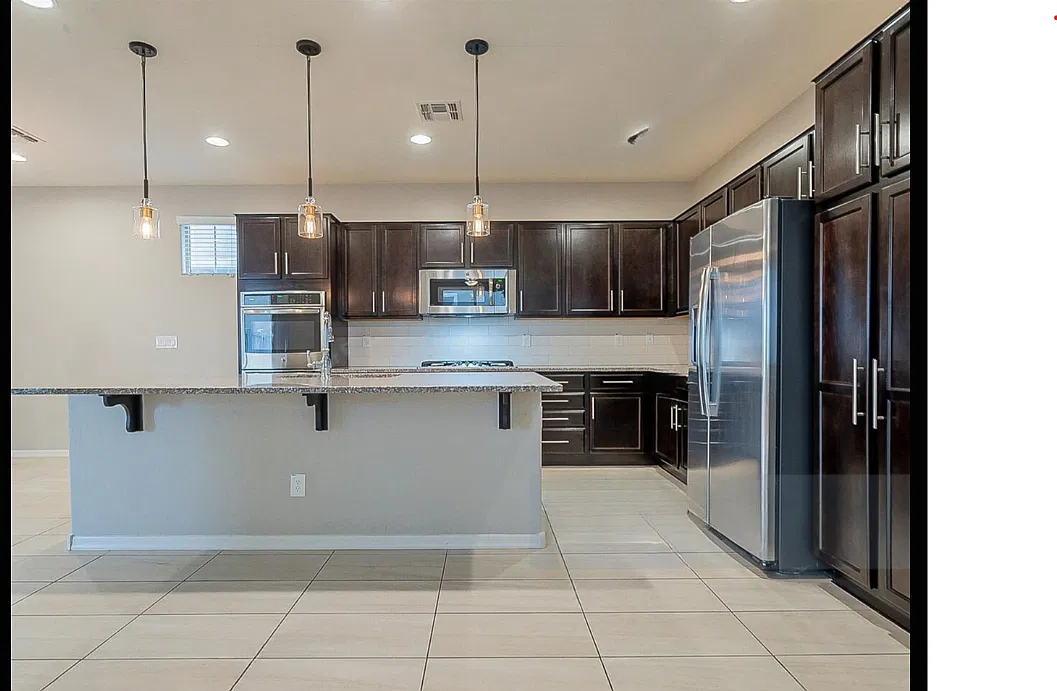 3885 E Stiles Ln — Photo 3