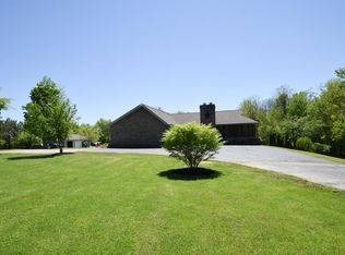 993 Hook Rd, Xenia, OH 45385