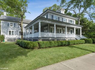 528 Maple St, Winnetka, IL 60093