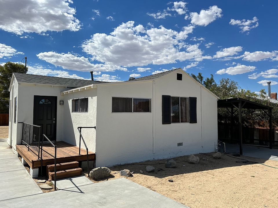 2nd image of 62026 Grand View Cir