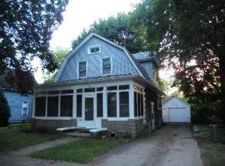 522 S 2nd St, Dundee, IL 60118