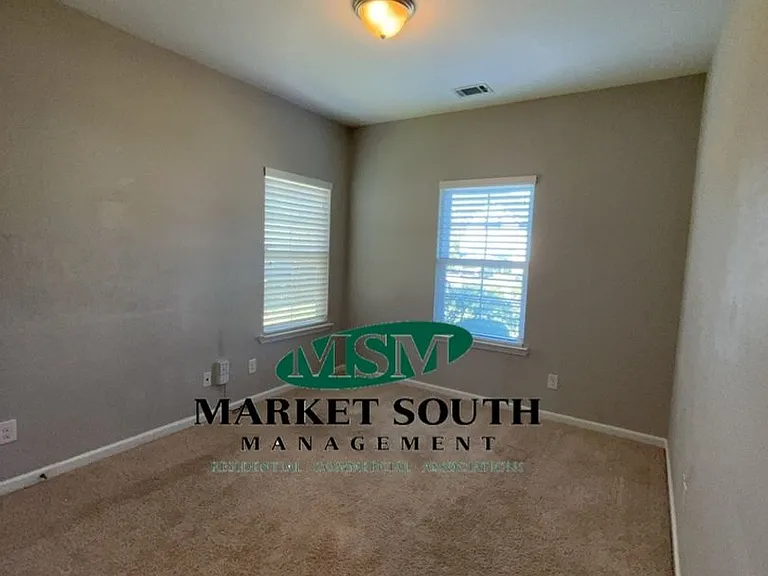 136 Waverly Way — Photo 7