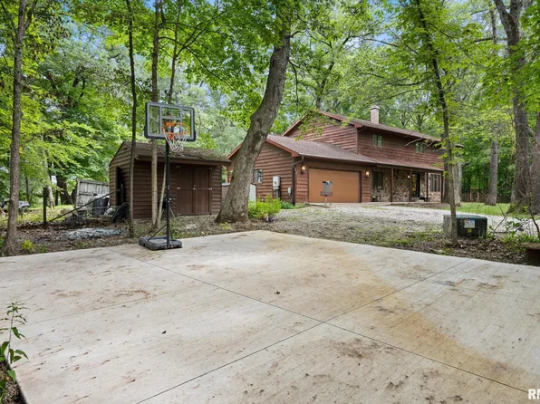 535 Justa Rd, Metamora, IL 61548