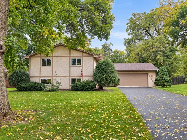 2811 Comstock Ln N, Plymouth, MN 55447