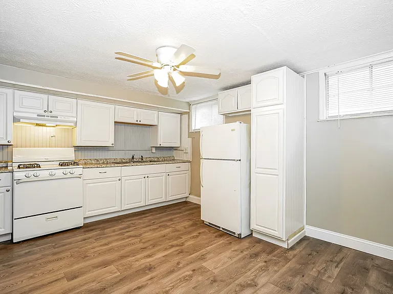 2654-2656 Avalon Pl — Photo 5