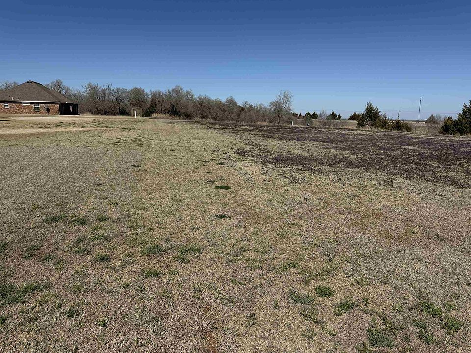 2nd image of 1111 Redbud