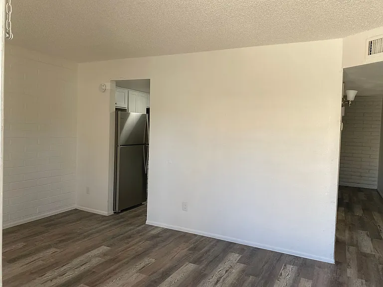 6741 N 45th Ave — Photo 18
