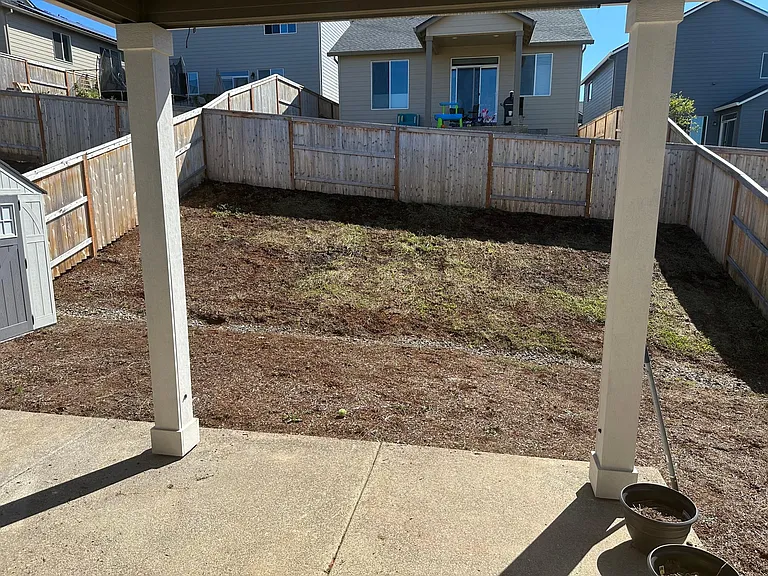 874 NE Trillium Dr — Photo 13