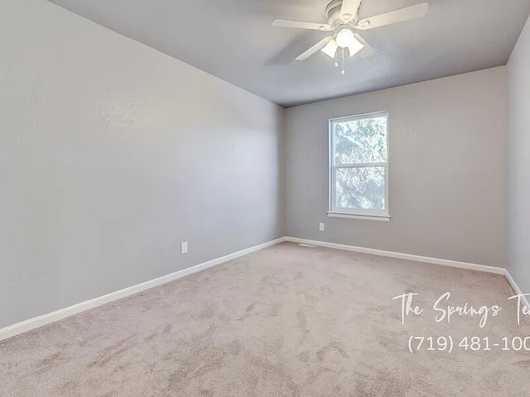 6460 Bugle Dr — Photo 22
