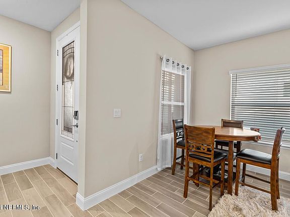 5th image of 2817 LUCENA Lane